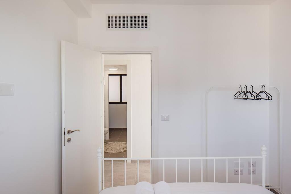 O&O Group- Magical 4Br Apt With Panoramic Sea View بات يام المظهر الخارجي الصورة