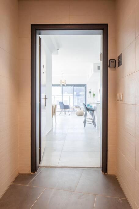 O&O Group- Magical 4Br Apt With Panoramic Sea View بات يام المظهر الخارجي الصورة