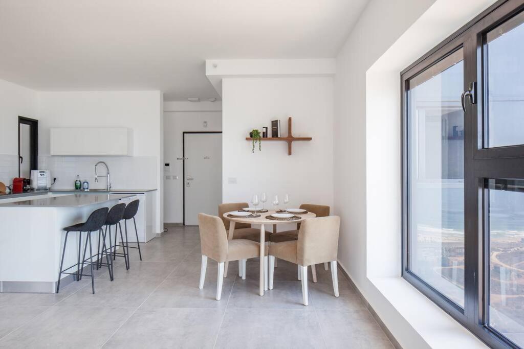 O&O Group- Magical 4Br Apt With Panoramic Sea View بات يام المظهر الخارجي الصورة