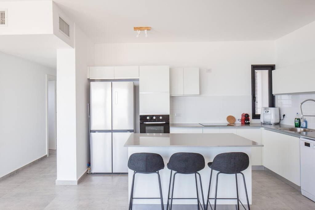 O&O Group- Magical 4Br Apt With Panoramic Sea View بات يام المظهر الخارجي الصورة